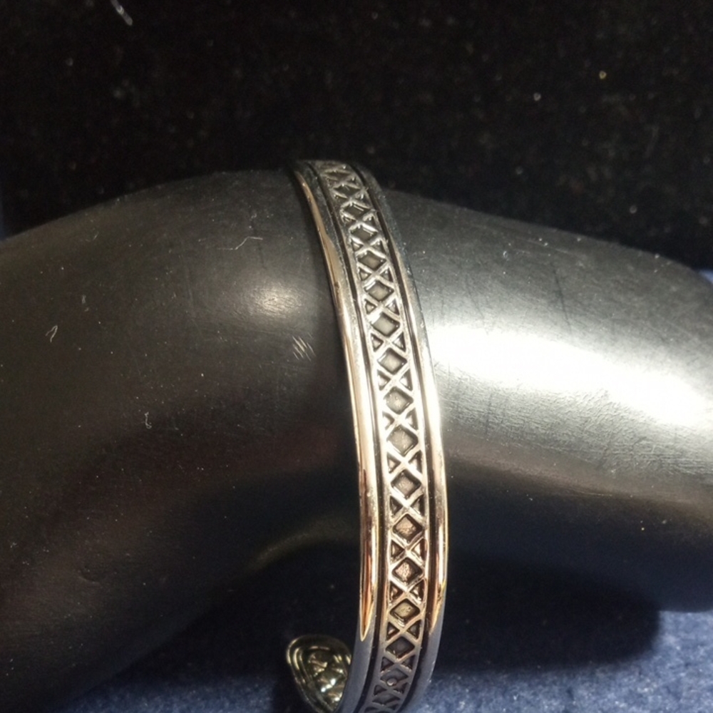 Silvertone Geometric Patterned Bracelet Vintage - image 1